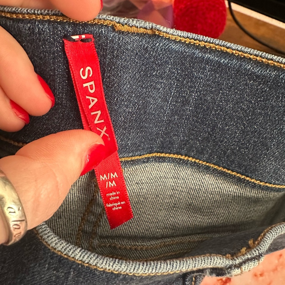 Spanx 20342R Ankle Skinny Jeans Midnight Shade size Medium - Picture 2 of 10